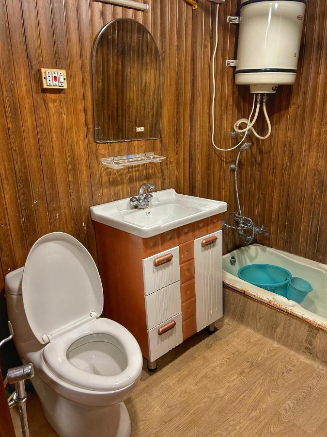 Exotic Young Shreen Houseboat Hotel Srīnagar Kültér fotó